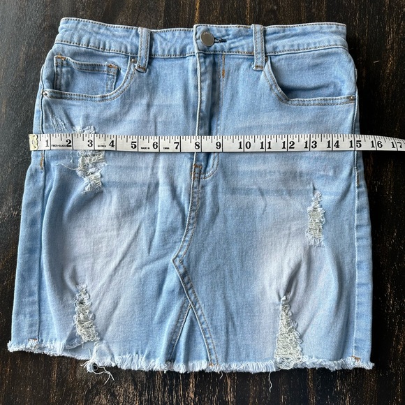 Demin Blvd Distressed Jeans Mini Skirt. Size Medium - Picture 3 of 8